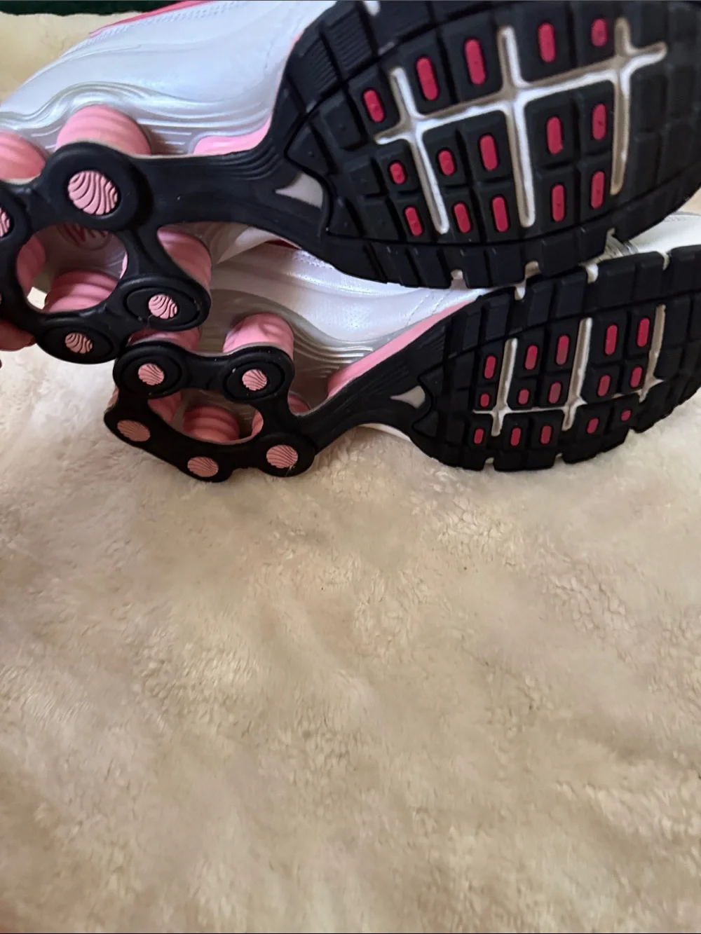 Woman’s nike Shox